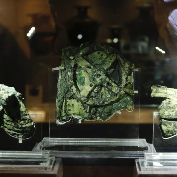 The Antikythera mechanism - deposit photos